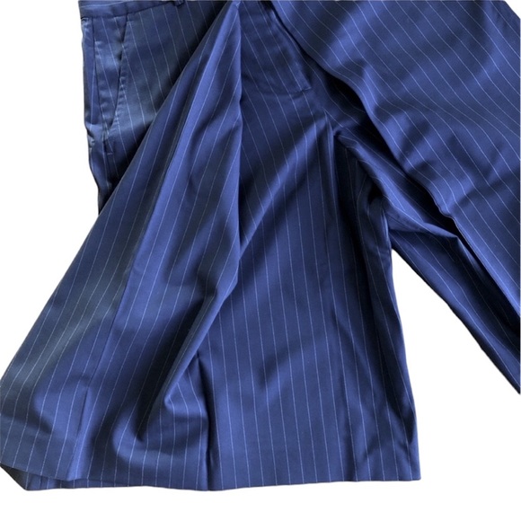 Jean Paul Gaultier dark navy pinstriped knee length pants - Picture 5 of 10